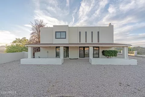 1052 W Estate Dr, Miami, AZ 85539