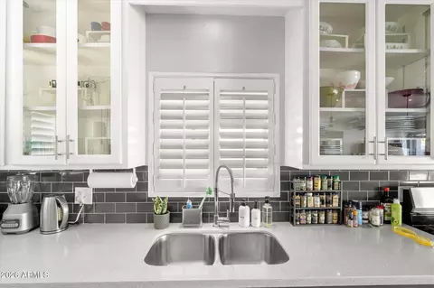 Kitchen - 4021 N 8th Ave, Phoenix, AZ 85013 photo 3 of 3