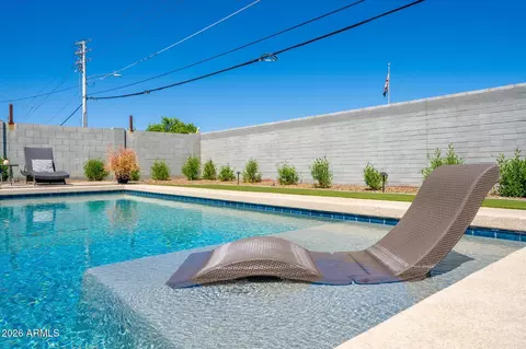 Exterior - 4021 N 8th Ave, Phoenix, AZ 85013 photo 11 of 12