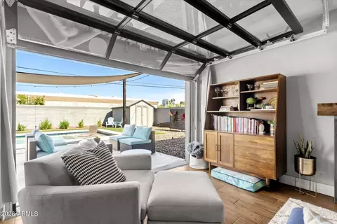 Living - 4021 N 8th Ave, Phoenix, AZ 85013 photo 4 of 5
