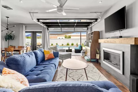 Living - 4021 N 8th Ave, Phoenix, AZ 85013 photo 1 of 5