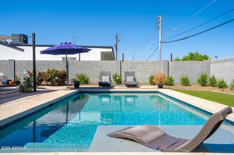 Exterior - 4021 N 8th Ave, Phoenix, AZ 85013 photo 8 of 12