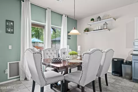 Dining - 2011 W Branham Ln, Phoenix, AZ 85041 photo 1 of 1