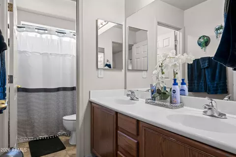Bath - 2011 W Branham Ln, Phoenix, AZ 85041 photo 5 of 5