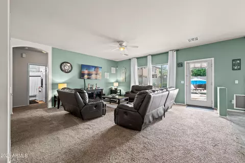 Living - 2011 W Branham Ln, Phoenix, AZ 85041 photo 3 of 4
