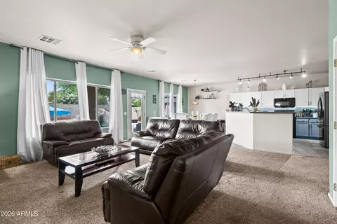 Living - 2011 W Branham Ln, Phoenix, AZ 85041 photo 4 of 4