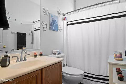 Bath - 2011 W Branham Ln, Phoenix, AZ 85041 photo 1 of 5