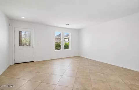 Living - 1821 E Patrick Ln, Phoenix, AZ 85024 photo 3 of 7