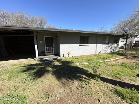 19060 E Palm Ln, Black Canyon City, AZ 85324