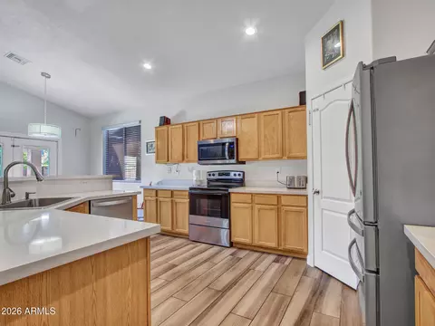 9223 W Salter Dr, Peoria, AZ 85382