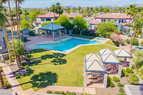Exterior - 1040 E Osborn Rd #402, Phoenix, AZ 85014 photo 10 of 12