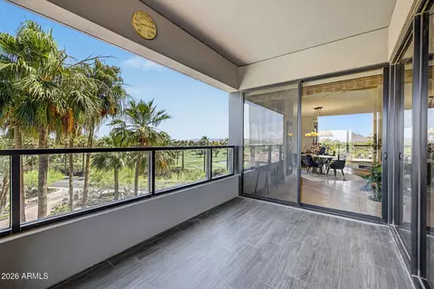 Exterior - 1040 E Osborn Rd #402, Phoenix, AZ 85014 photo 5 of 12