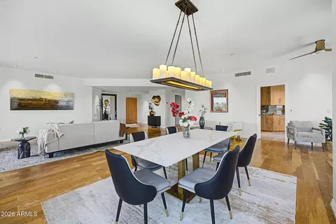 Dining - 1040 E Osborn Rd #402, Phoenix, AZ 85014 photo 4 of 7