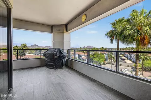 Exterior - 1040 E Osborn Rd #402, Phoenix, AZ 85014 photo 2 of 12