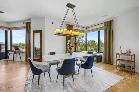 Dining - 1040 E Osborn Rd #402, Phoenix, AZ 85014 photo 2 of 7