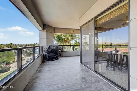 Exterior - 1040 E Osborn Rd #402, Phoenix, AZ 85014 photo 4 of 12
