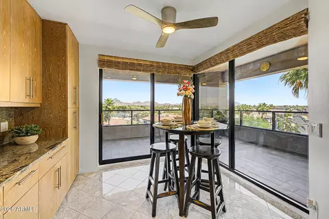 Dining - 1040 E Osborn Rd #402, Phoenix, AZ 85014 photo 6 of 7