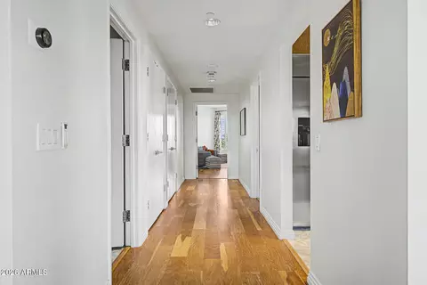 Entry Way - 1040 E Osborn Rd #402, Phoenix, AZ 85014 photo 7 of 8