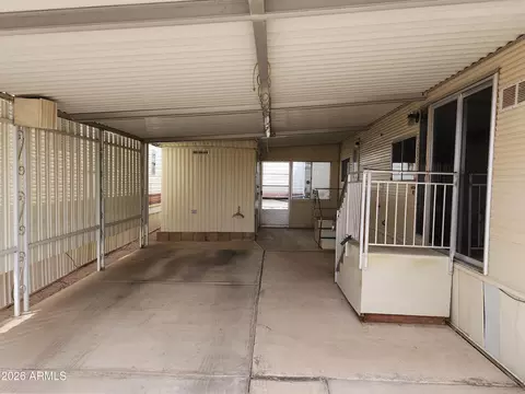 208 E Hedge Dr, Florence, AZ 85132 photo 2