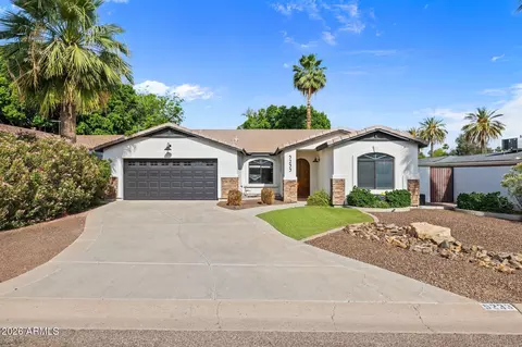5233 N 15th St, Phoenix, AZ 85014