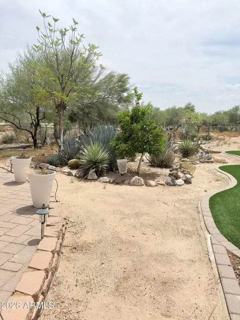 Exterior - 1127 E Joy Ranch Rd, Phoenix, AZ 85086 photo 10 of 20