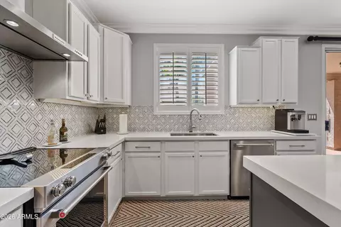 Kitchen - 3569 E Wyatt Way, Gilbert, AZ 85297 photo 2 of 6
