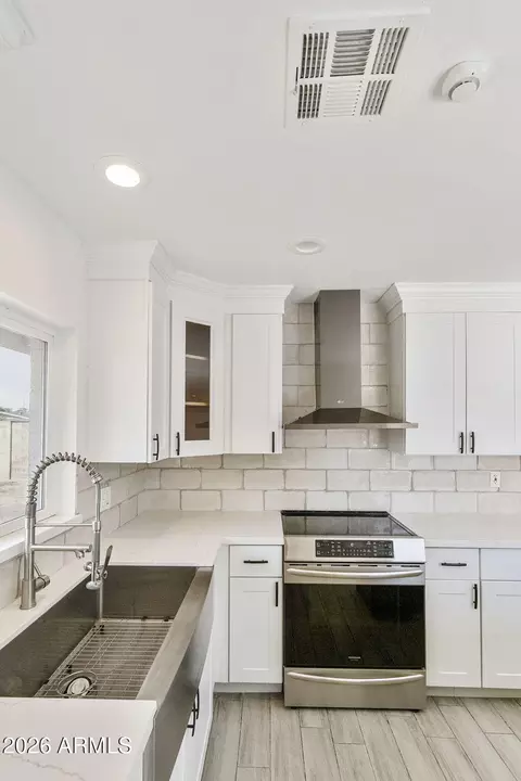 Kitchen - 1893 E Sesame St, Tempe, AZ 85283 photo 5 of 8
