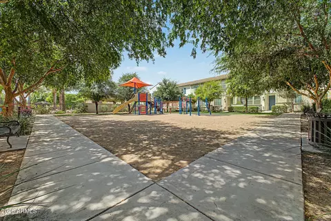 Exterior - 1821 E Bernie Ln #103, Gilbert, AZ 85295 photo 11 of 17