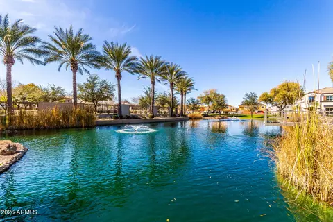 View/Area - 1821 E Bernie Ln #103, Gilbert, AZ 85295 photo 6 of 6