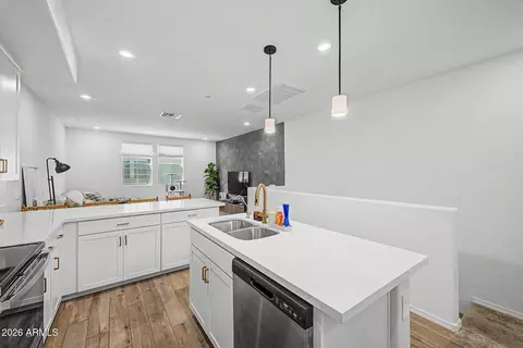 Kitchen - 1821 E Bernie Ln #103, Gilbert, AZ 85295 photo 3 of 3