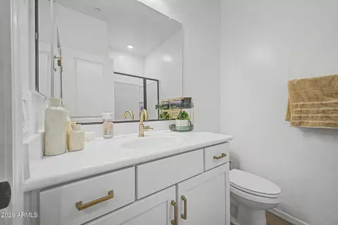 Bath - 1821 E Bernie Ln #103, Gilbert, AZ 85295 photo 2 of 2