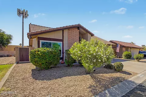 Exterior - 5221 E Saguaro Cir, Phoenix, AZ 85044 photo 3 of 8