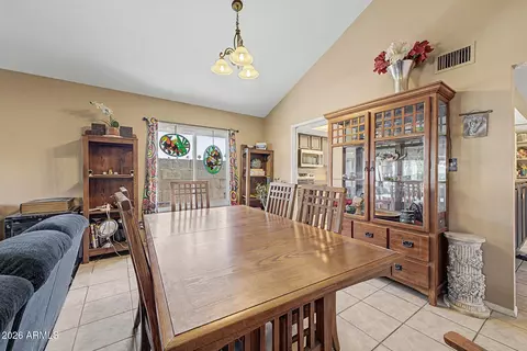 Dining - 5221 E Saguaro Cir, Phoenix, AZ 85044 photo 1 of 2