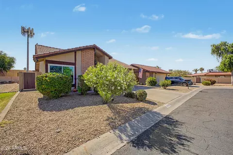 Exterior - 5221 E Saguaro Cir, Phoenix, AZ 85044 photo 2 of 8