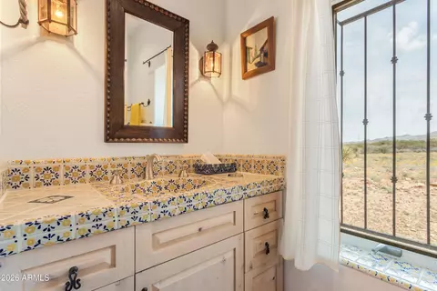 Bath - 995 S Ruby Dare Rd, Bisbee, AZ 85603 photo 5 of 9