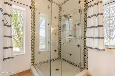 Bath - 995 S Ruby Dare Rd, Bisbee, AZ 85603 photo 3 of 9
