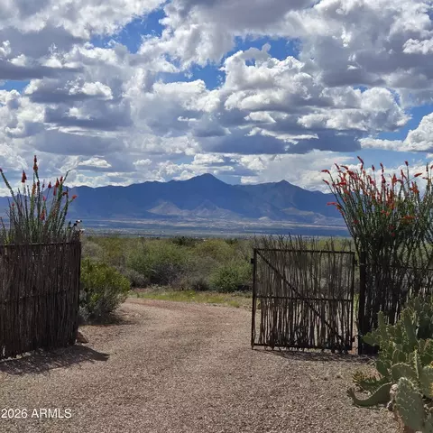 Exterior - 995 S Ruby Dare Rd, Bisbee, AZ 85603 photo 5 of 20