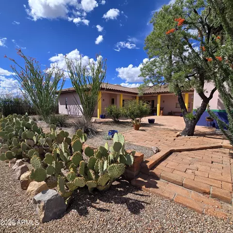 Exterior - 995 S Ruby Dare Rd, Bisbee, AZ 85603 photo 2 of 20