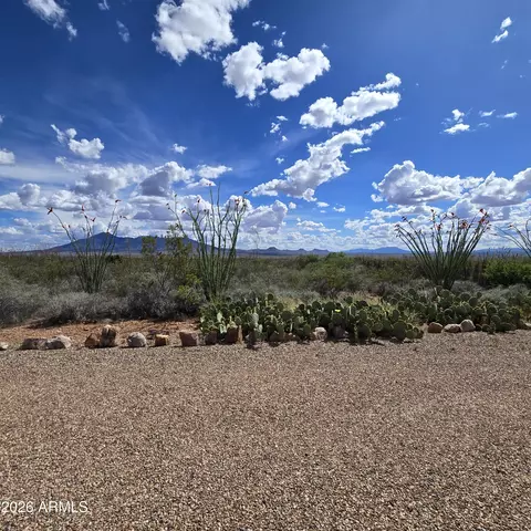Exterior - 995 S Ruby Dare Rd, Bisbee, AZ 85603 photo 6 of 20