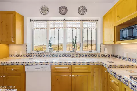 Kitchen - 995 S Ruby Dare Rd, Bisbee, AZ 85603 photo 4 of 6