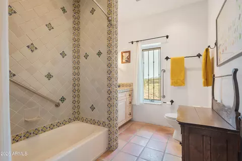 Bath - 995 S Ruby Dare Rd, Bisbee, AZ 85603 photo 6 of 9