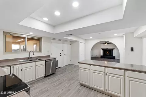 Kitchen - 2323 E Greasewood St, Apache Junction, AZ 85119 photo 2 of 2