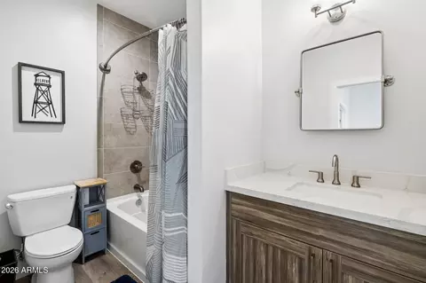 Bath - 167 E Lexington Ave, Gilbert, AZ 85234 photo 7 of 8