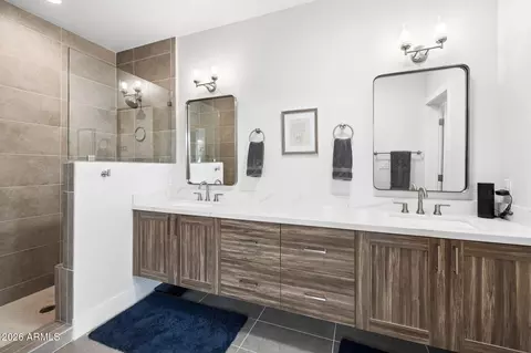 Bath - 167 E Lexington Ave, Gilbert, AZ 85234 photo 4 of 8