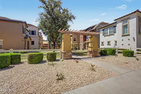 Exterior - 166 W Laurel Ct, Gilbert, AZ 85233 photo 4 of 14