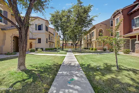 Exterior - 166 W Laurel Ct, Gilbert, AZ 85233 photo 5 of 14
