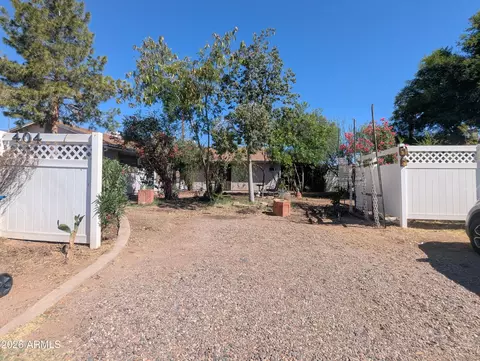 404 E Osage Ave, Apache Junction, AZ 85119