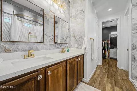 Bath - 3940 E Turley St, Gilbert, AZ 85295 photo 2 of 4