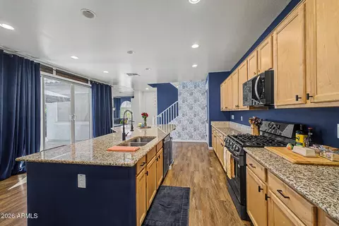 Kitchen - 3940 E Turley St, Gilbert, AZ 85295 photo 5 of 6