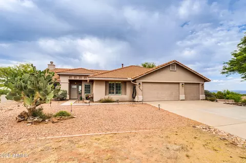 8405 S Palisades Dr, Hereford, AZ 85615